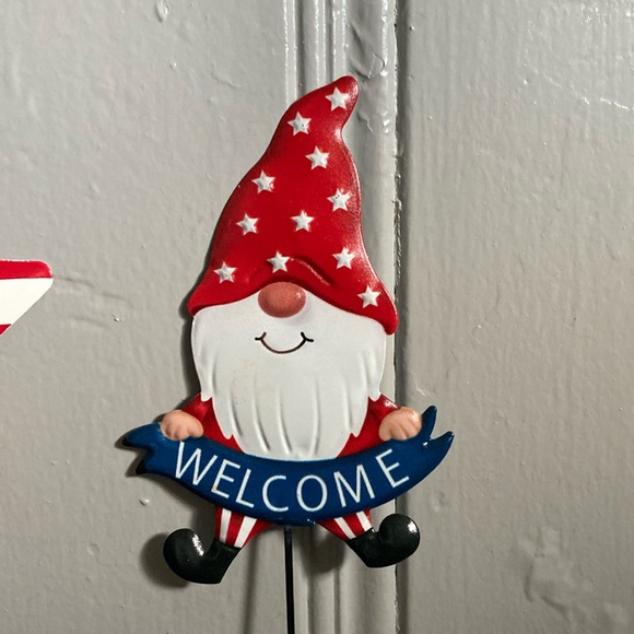 NWT- Set of 5- Welcome Gnomes & 3 Patriotic Stars 🇺🇸 Metal Yard Stakes - Picture 8 of 17